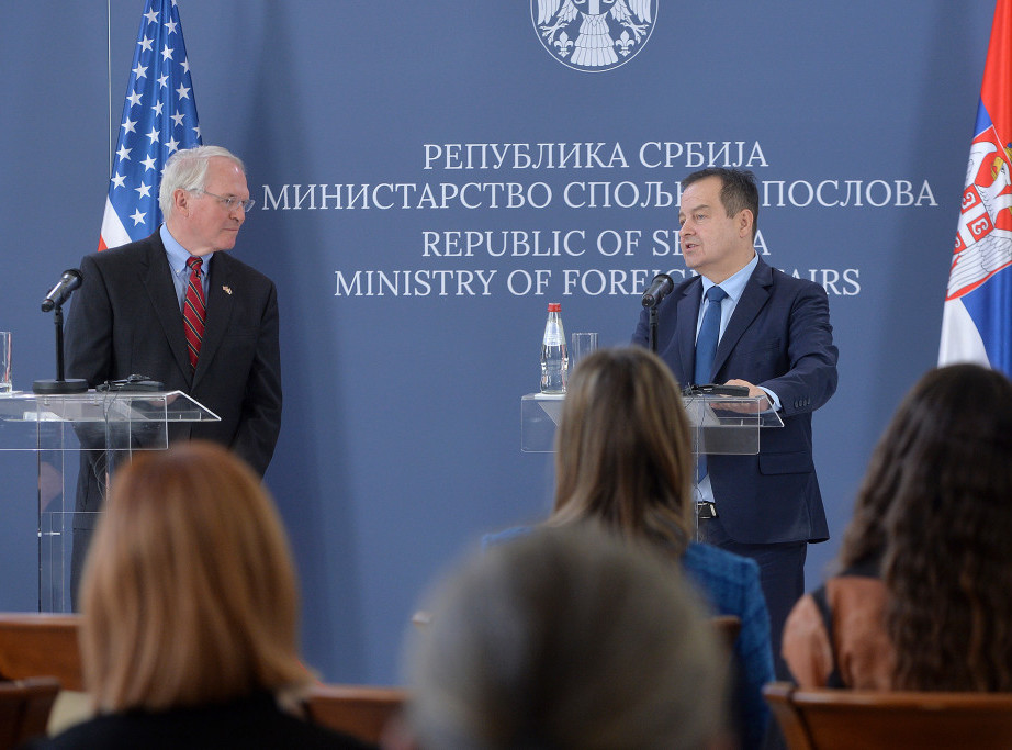 Dacic, Hill sign MoU between Serbian MFA, US State Department