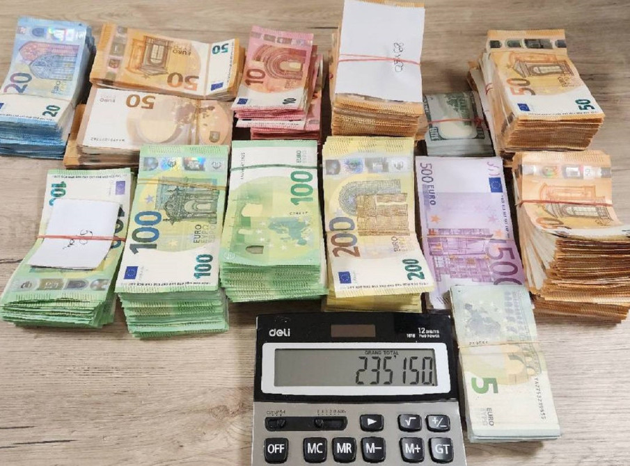 Sprečeno krijumčarenje oko 240.000 evra na graničnom prelazu Batrovci