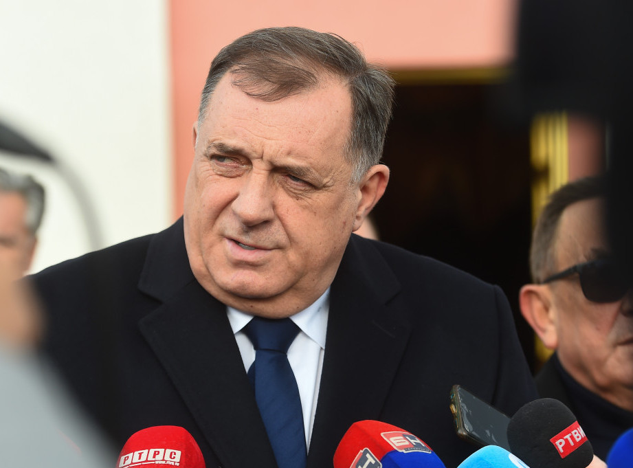 Dodik: Glasaću za SNS, bilo bi dobro da SNS osvoji i republičku i lokalnu vlast