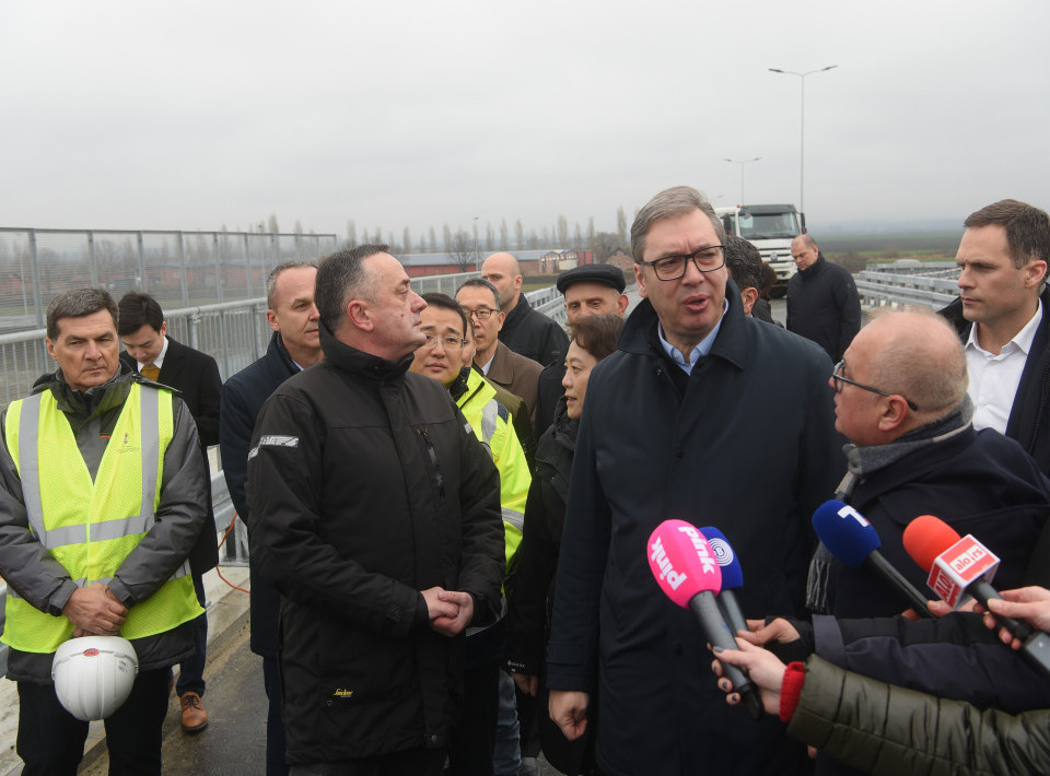 Vučić: Auto-put Novi Beograd-Surčin biće otvoren 31. marta