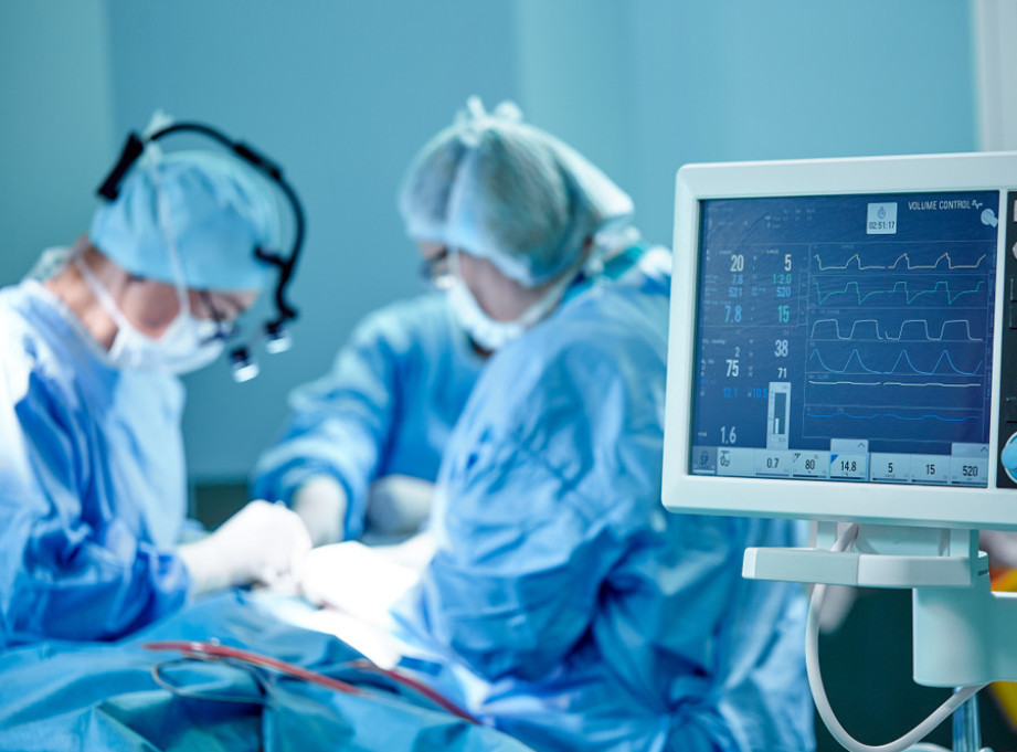 Na Institutu za kardiovaskularne bolesti Vojvodine prvi put izvedena najsavremenija operacija aorte
