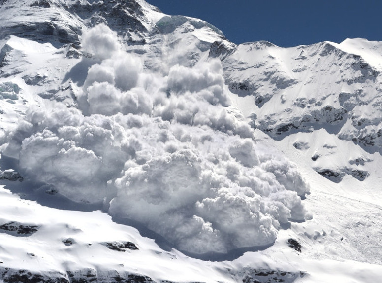 Dvojica planinara nastradala u lavini u italijanskim Alpima