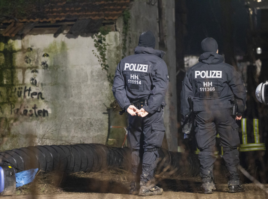 Nemačka: Policija uklonila skoro sve aktiviste nakon okršaja kod rudnika uglja