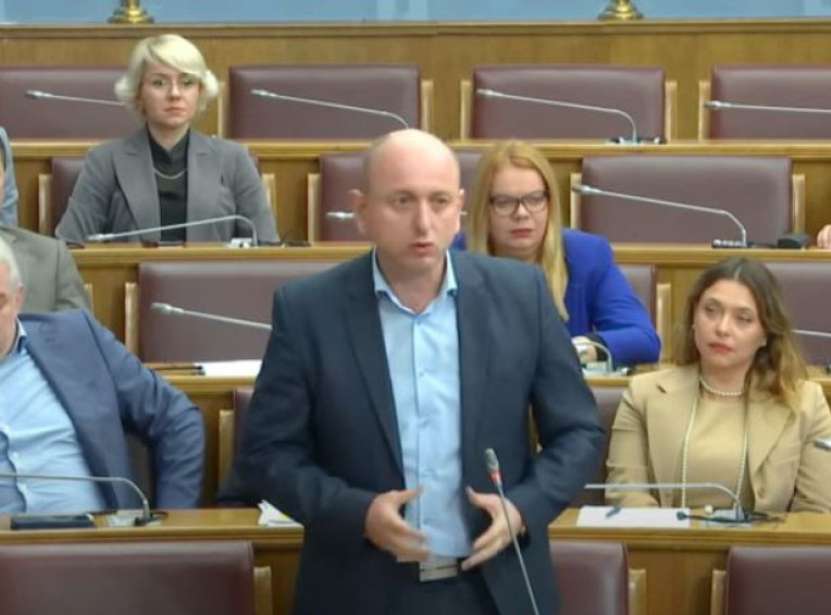Knežević: Milatović da uvaži građane koji smatraju da je Kosovo deo Srbije