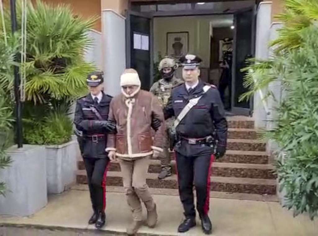 Italija: U stanu uhapšenog šefa Koza nostre parfemi i firmirana odeća, ali ne i oružje