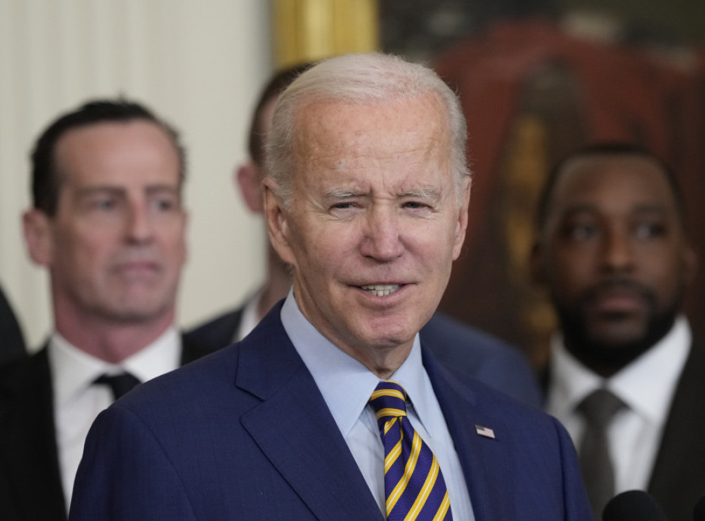 Bajden izrazio saučešće porodicama poginulih u padu helikoptera u Ukrajini