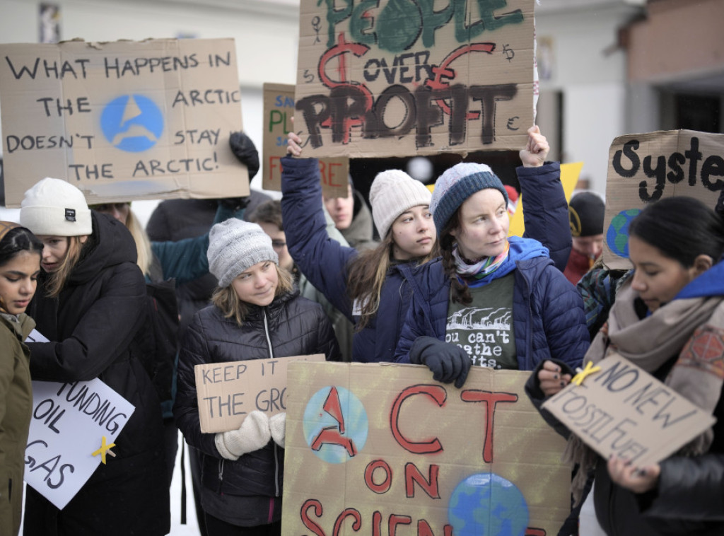 Greta Tunberg i aktivisti i danas protestovali u Davosu tražeći klimatsku pravdu