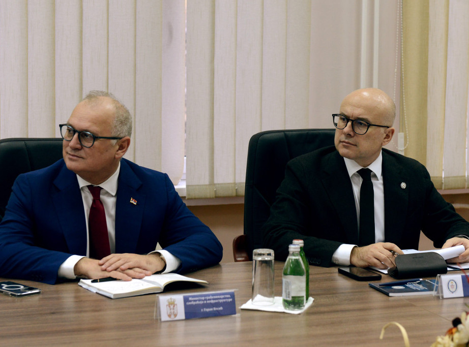 Ministri Vučević i Vesić razgovarali o rekonstrukciji Komande Ratnog vazduhoplovstva i PVO