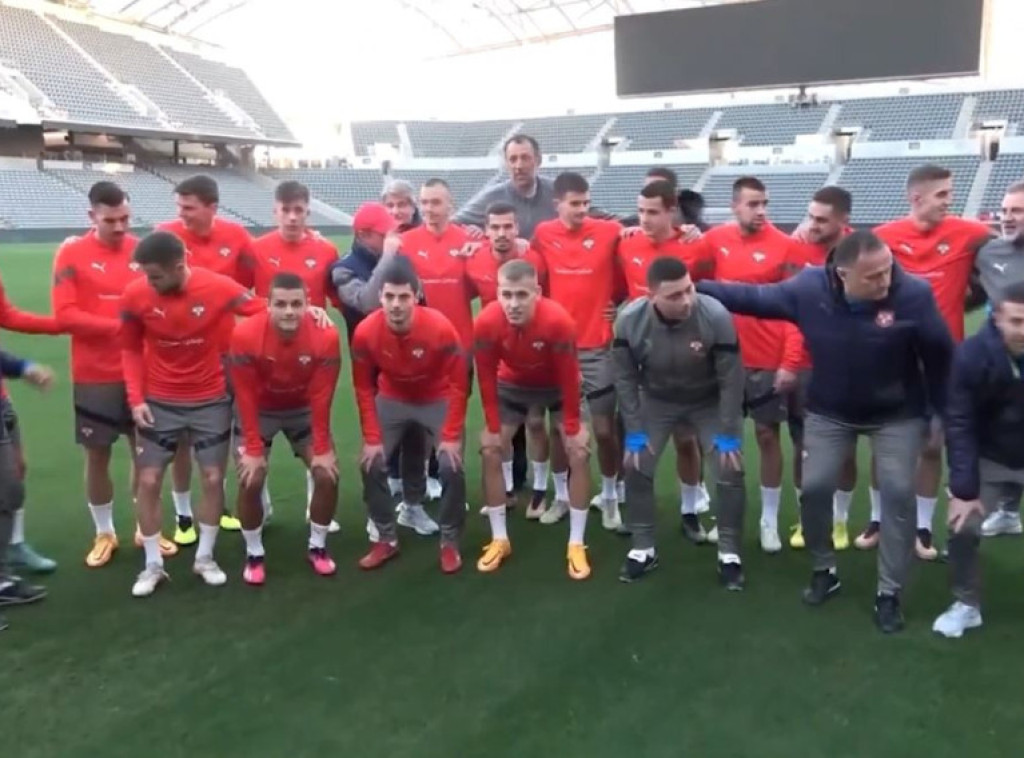 Divac posetio srpske fudbalere u Los Anđelesu: Srbija će posle SP u Kataru biti još jača i mudrija