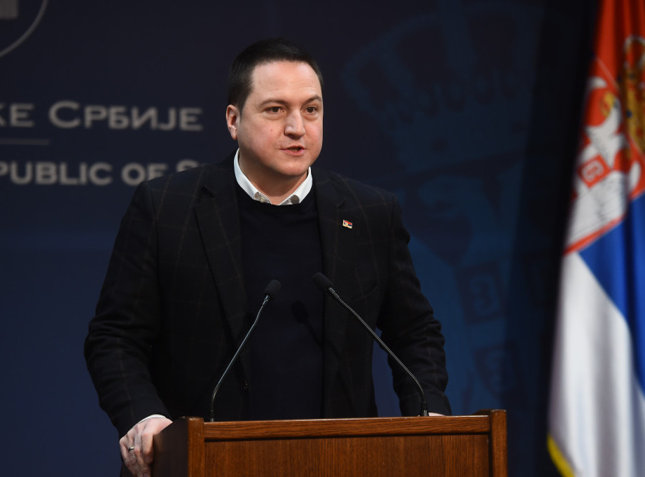 Ministar prosvete Branko Ružić uručio Svetosavske nagrade pojedincima i institucijama