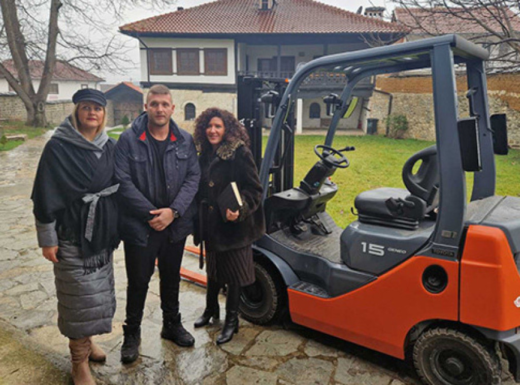 Dečanska vinica i manastir Zočište dobili pomoć od Kancelarije za KiM