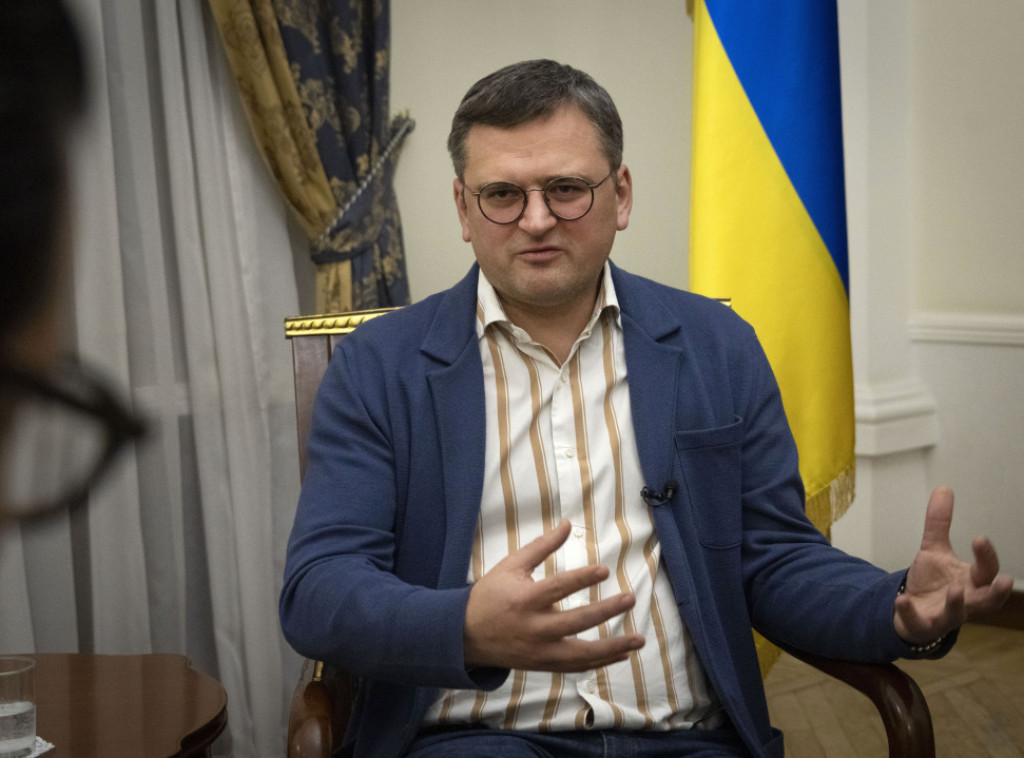 Kuleba: Ukrajina će u prvom talasu dobiti izmedju 120 i 140 zapadnih tenkova