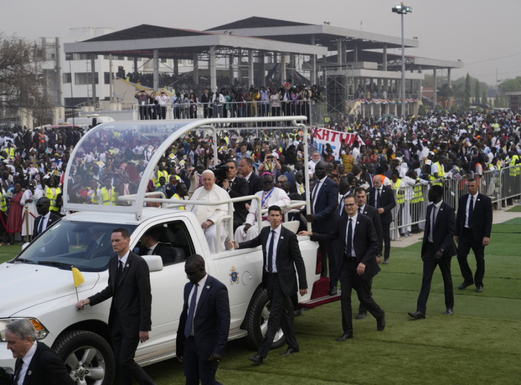Papa Franja završio posetu Južnom Sudanu poručivši: Odbacite "slepi bes nasilja"