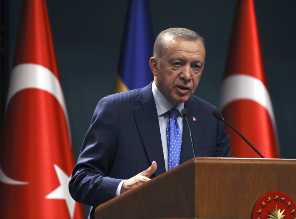 Erdogan: Zapadne misije će ''platiti'' što su zatvorile konzulate u Turskoj