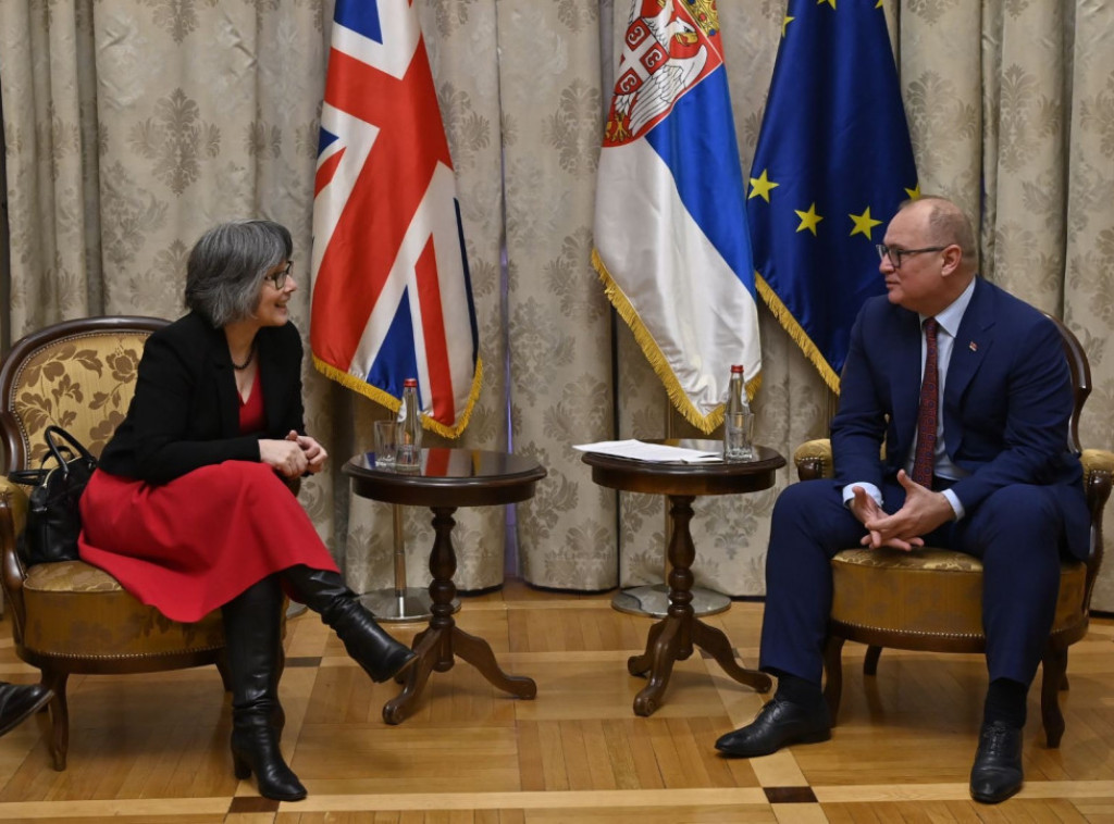 Vesić sa ambasadorkom Velike Britanije razgovarao o saradnji u oblasti infrastruktue i transporta