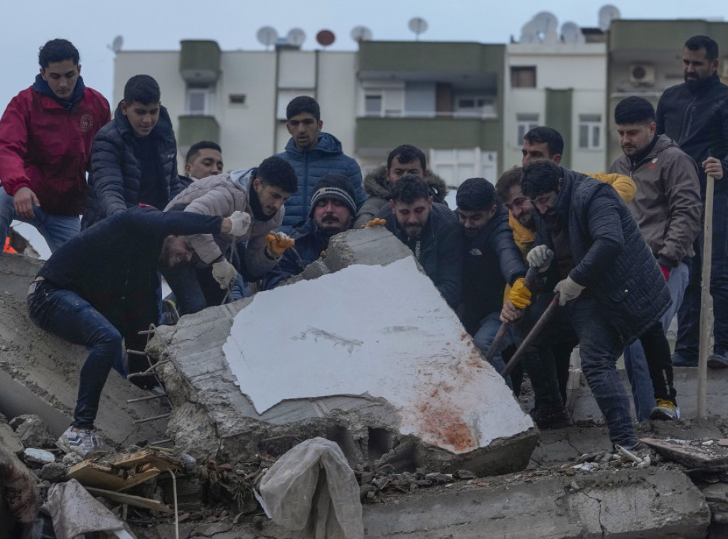 Ministarstvo spoljnih poslova: Nema informacija o poginulim ili povređenim srpskim državljanima u Turskoj i Siriji