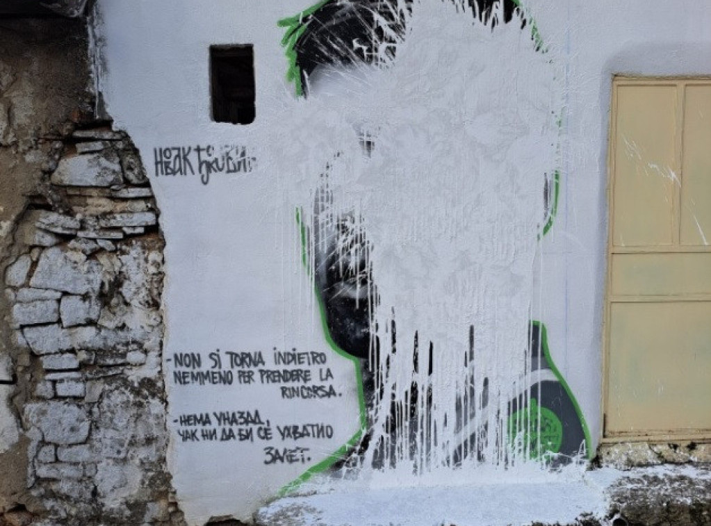 U Orahovcu uništen mural sa likom Novaka Đokovića