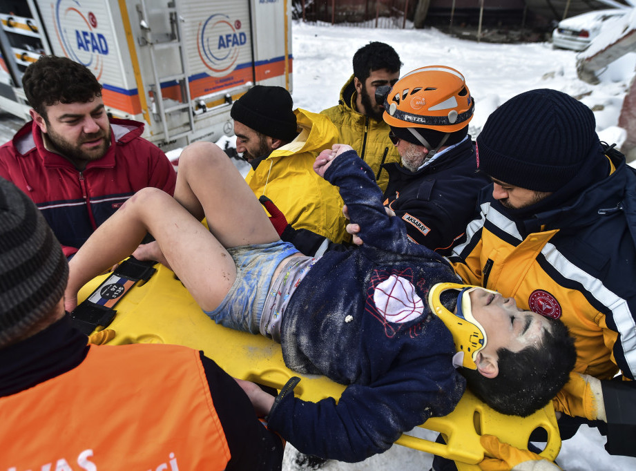 UNICEF: U Turskoj i Siriji možda više hiljada poginule dece