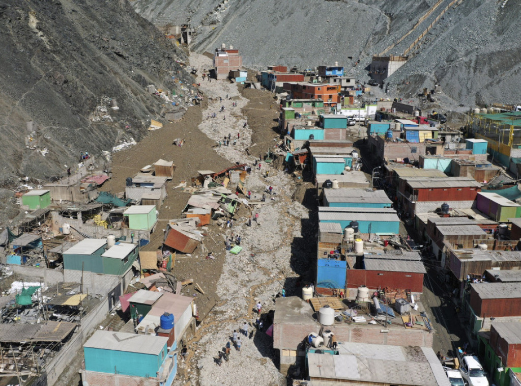 Peru: Broj poginulih u klizištu povećao se na 15, dvoje se vode kao nestali