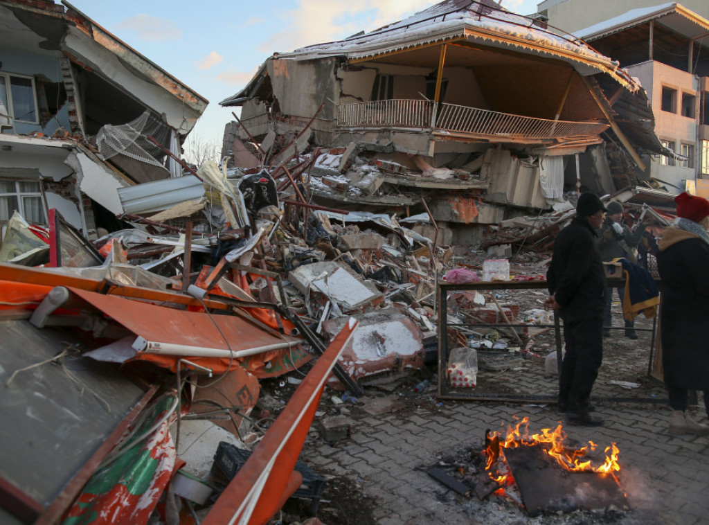 Pod ruševinama u Turskoj i Siriji zatrpano 180.000 ljudi