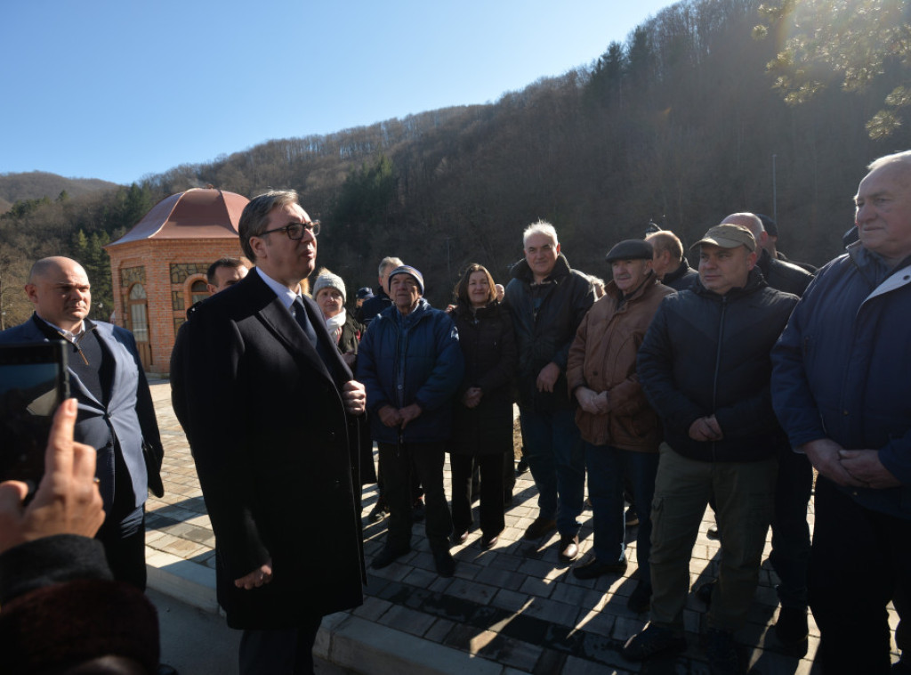 Vučić stigao u Kuršumlijsku banju, otvoren rekonstruisani hotel "Planinka"