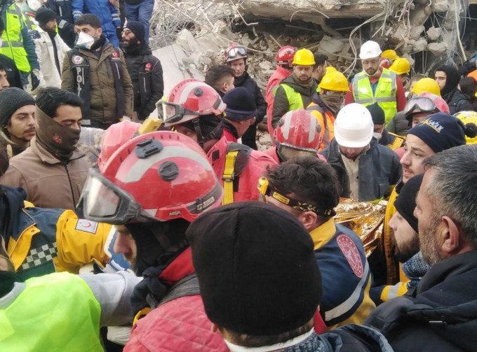 MUP: Srpski tim u Turskoj spasio još jednu žensku osobu koja je bila pod ruševinama 108 sati