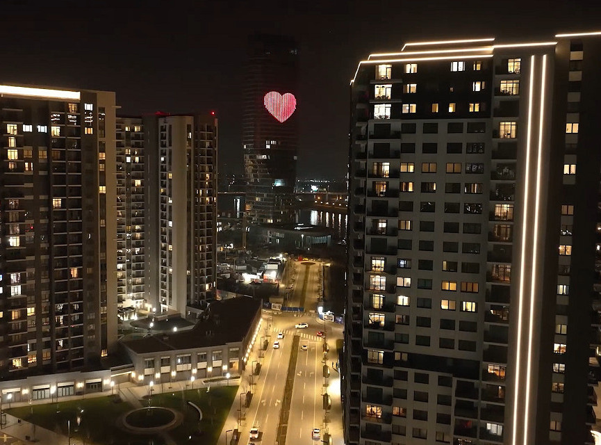 Nekoliko desetina najoriginalnijih ljubavnih poruka emitovano sa Kule Beograd