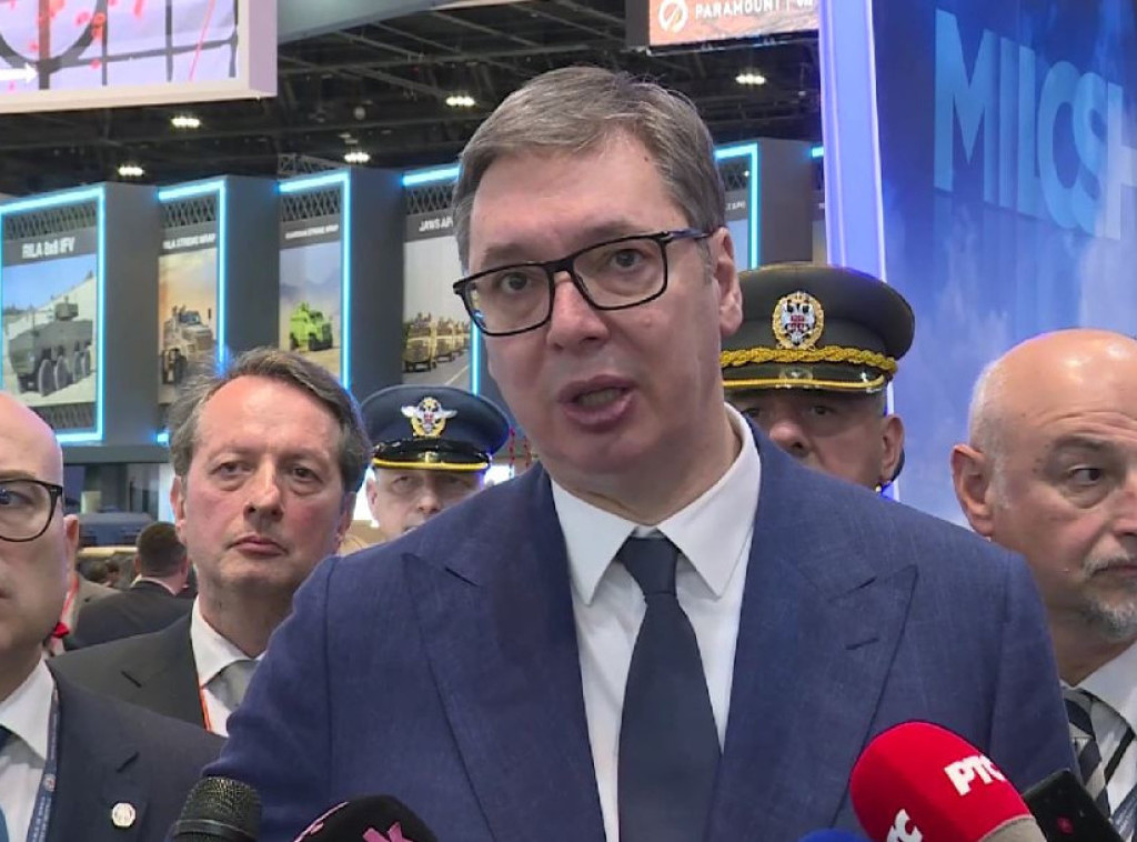 Vucic: 30 pct of defence industry output must stay in Serbia