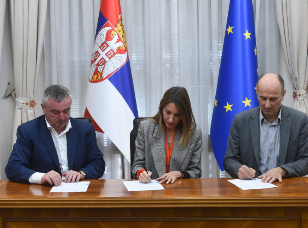 Đedović potpisala kolektivni ugovor s predstavnicima četiri državna gasna preduzeća, stiže povećanje plata