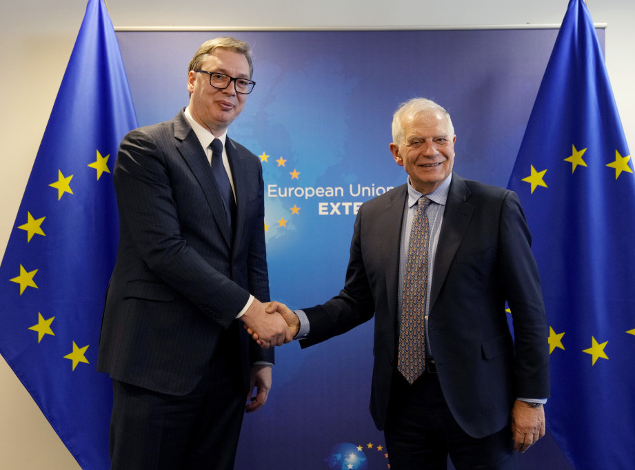 Vucic meets with Borrell, Lajcak in Brussels