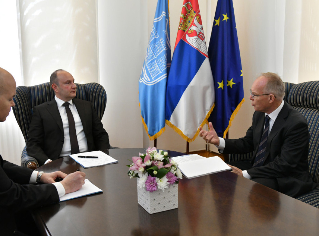 Novi Sad: Gradonačelnik Đurić se sastao sa šefom Misije OEBS u Srbiji