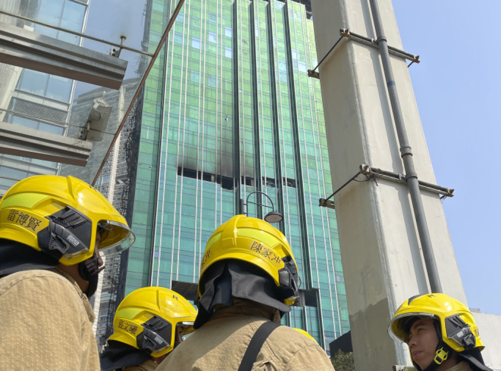Oko 130 ljudi evakuisano iz nebodera u Hongkongu zbog požara, nema nastradalih