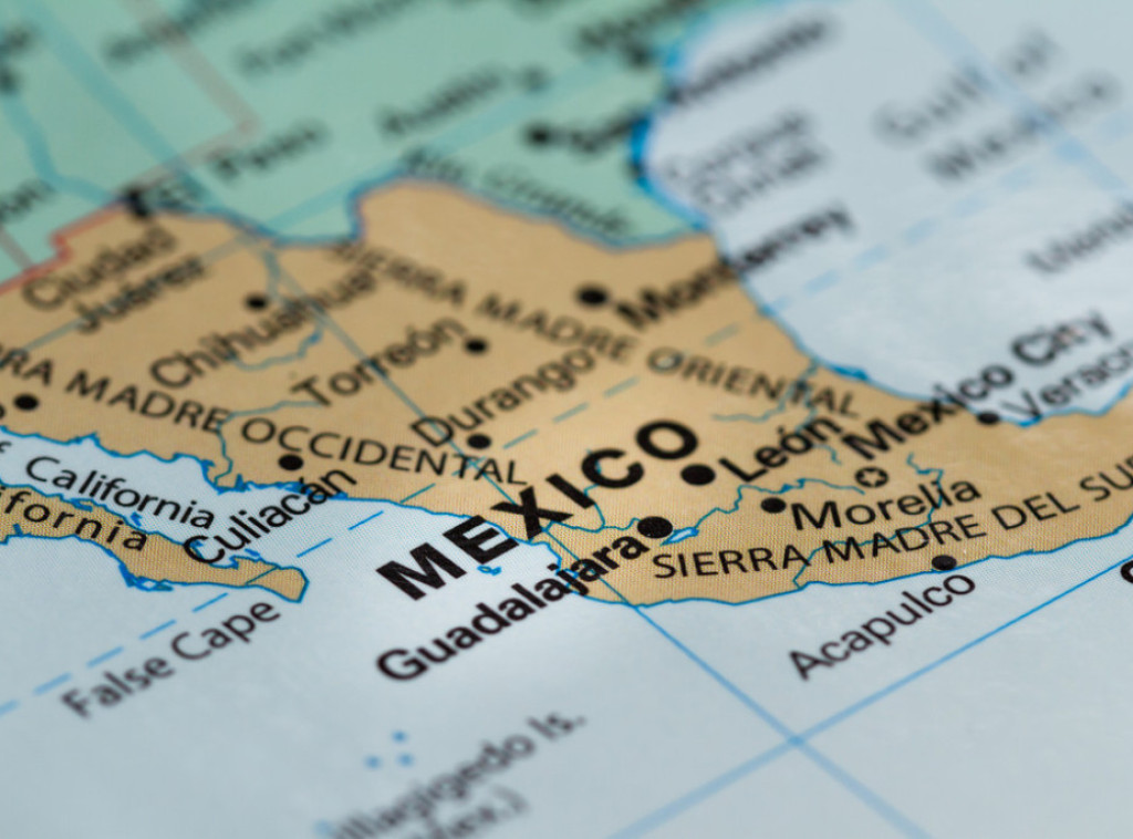 Grupa naoružanih ljudi otela 14 policajaca na jugu Meksika