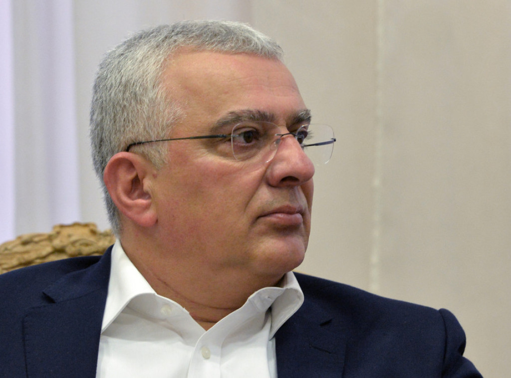 Andrija Mandić: Za Srbe u Crnoj Gori danas je Dan žalosti; Naše trobojke su na pola koplja