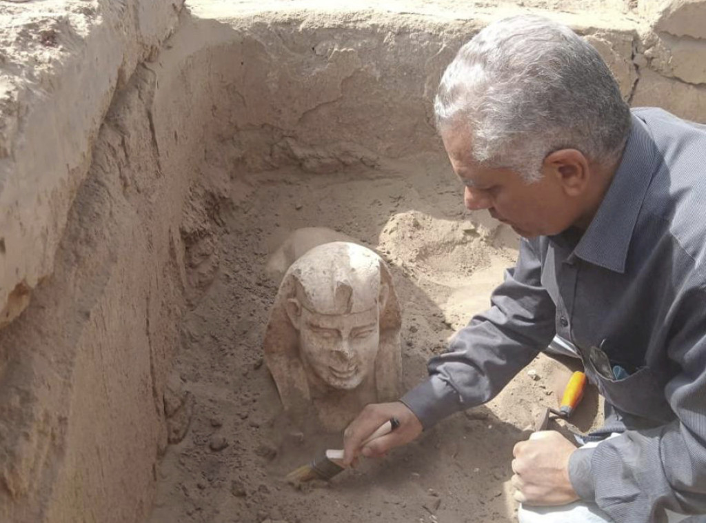 Arheolozi u Egiptu otkrili nasmejanu sfingu sa likom rimskog cara Klaudija
