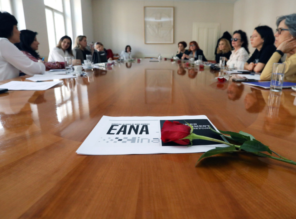 Članice EANA usvojile deklaraciju kojom pozivaju na jednakost žena u rukovodstvima medija