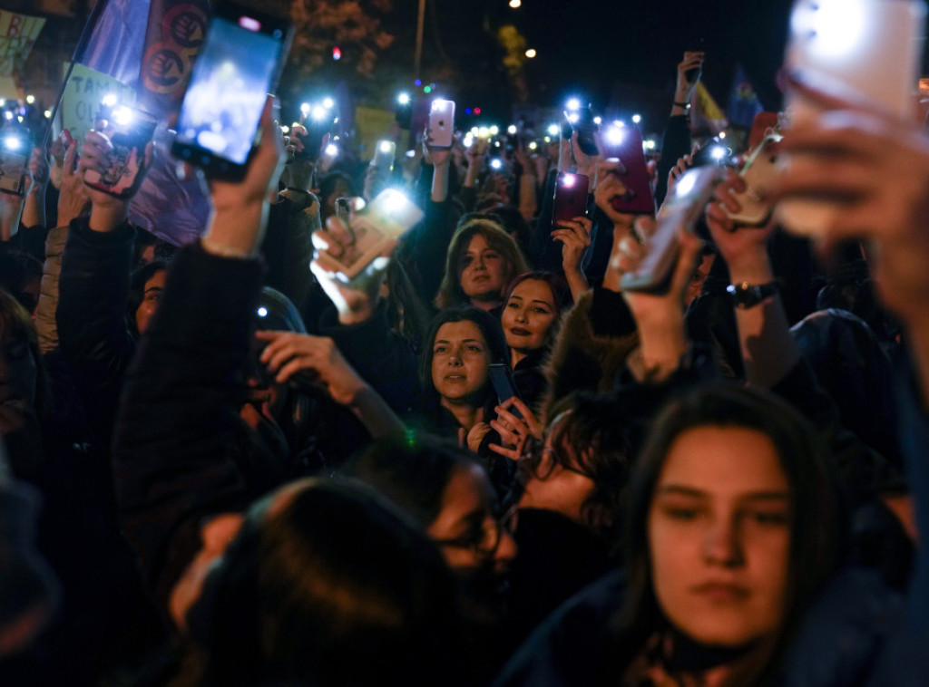 Istanbul: Hiljade žena učestvovalo u maršu povodom Dana žena uprkos zabrani