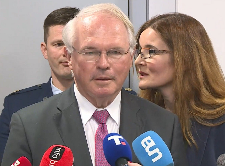 Hil: Nisam rekao da Srbija mora da uvede sankcije Rusiji, već da bude uz EU