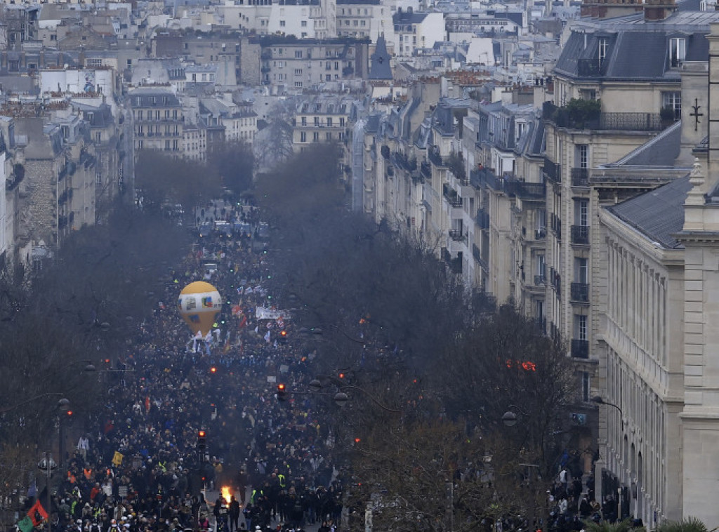 Francuska: Četvrti dan protesta, neke rafinerije i dalje blokirane