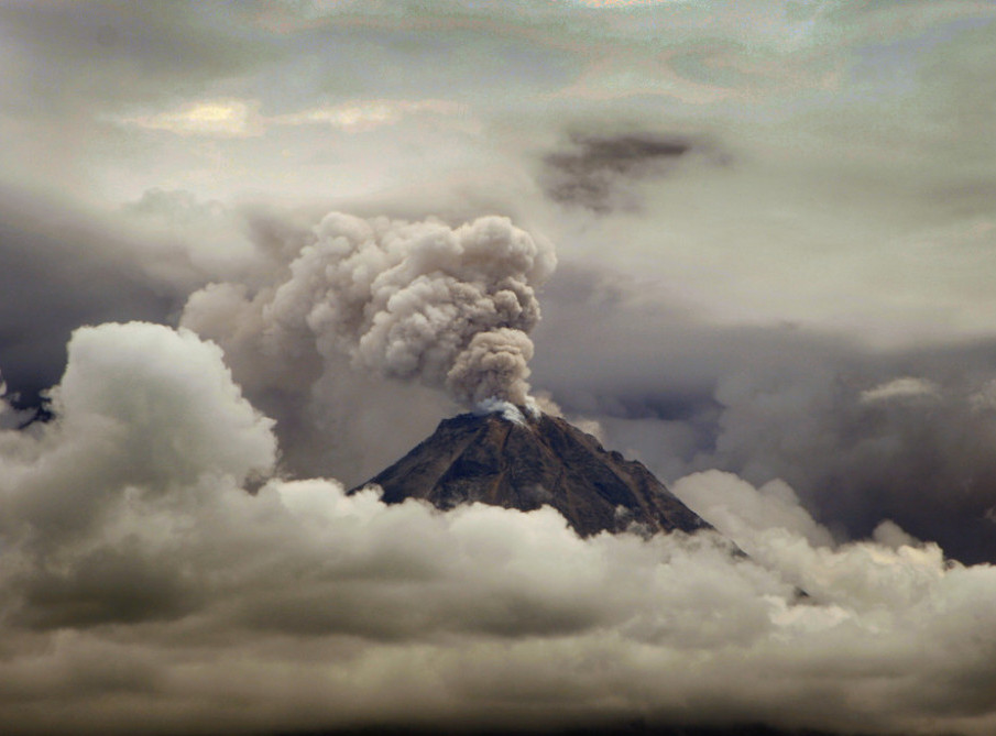 Počela erupcija najvišeg aktivnog vulkana na prostoru Evroazije