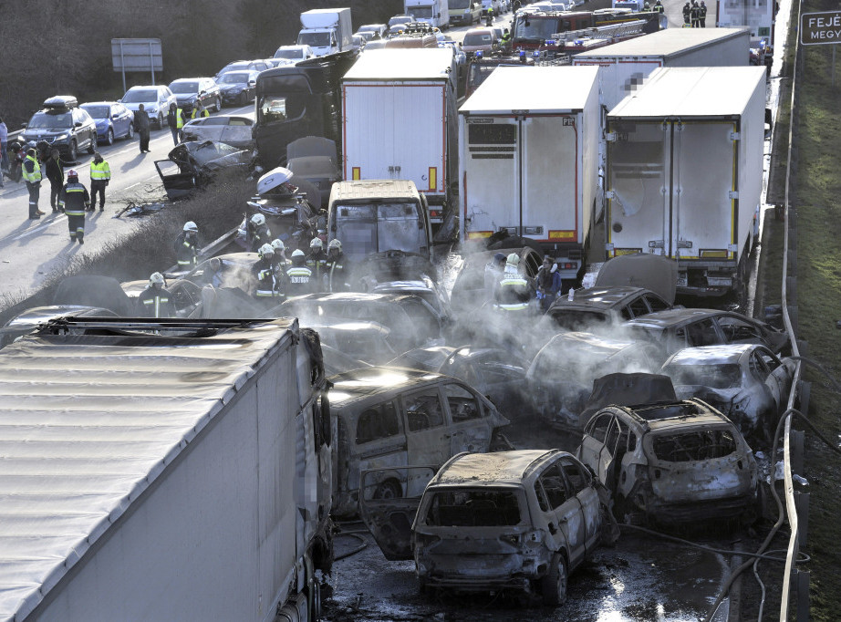 Veliki lančani sudar u Budimpešti, učestvovalo pet kamiona i 37 automobila