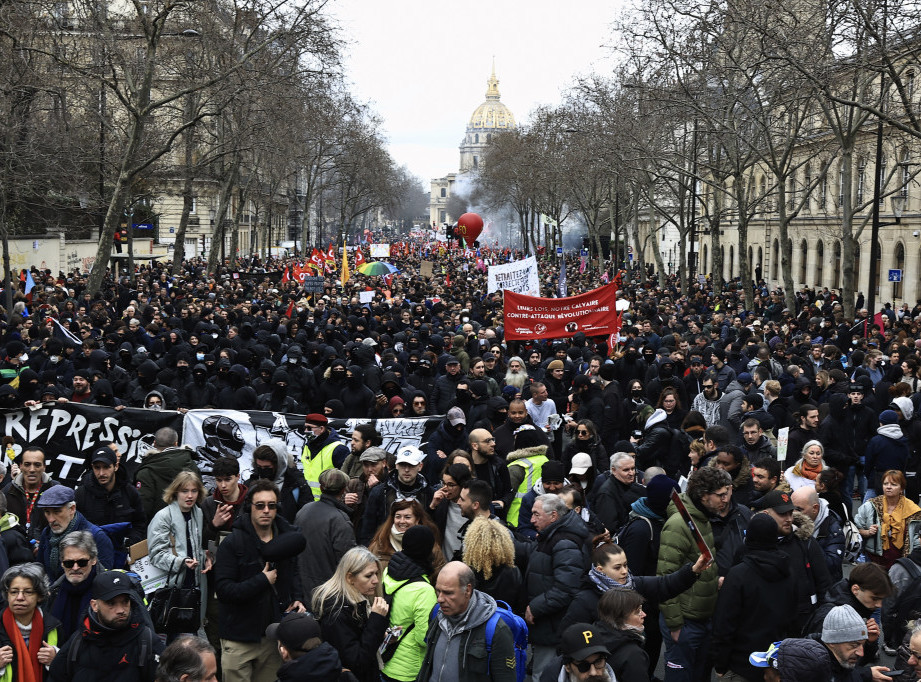 U Francuskoj i danas održani protesti: Poslednji pokušaji da se spreči usvajanje penzione reforme