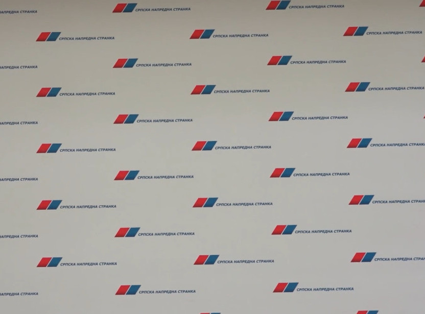 Kozarev: Vučić i Đurić znaju čemu služi diplomatija, za razliku od Borka Stefanovića