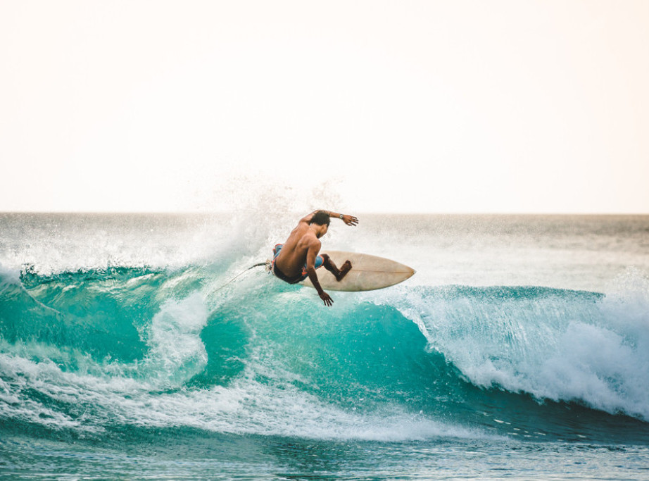 Australija: Blejk Džonston oborio svetski rekord za najduže surfovanje