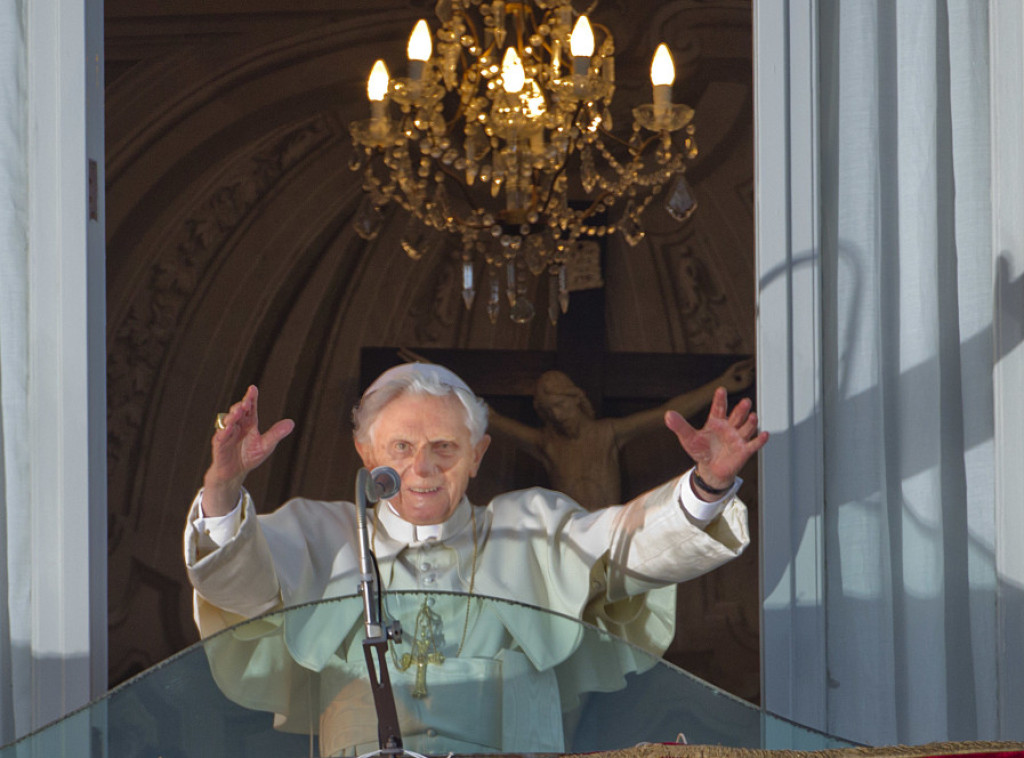 Nemački tužioci nekad su ispitivali papu Benedikta u istrazi o zlostavljanju