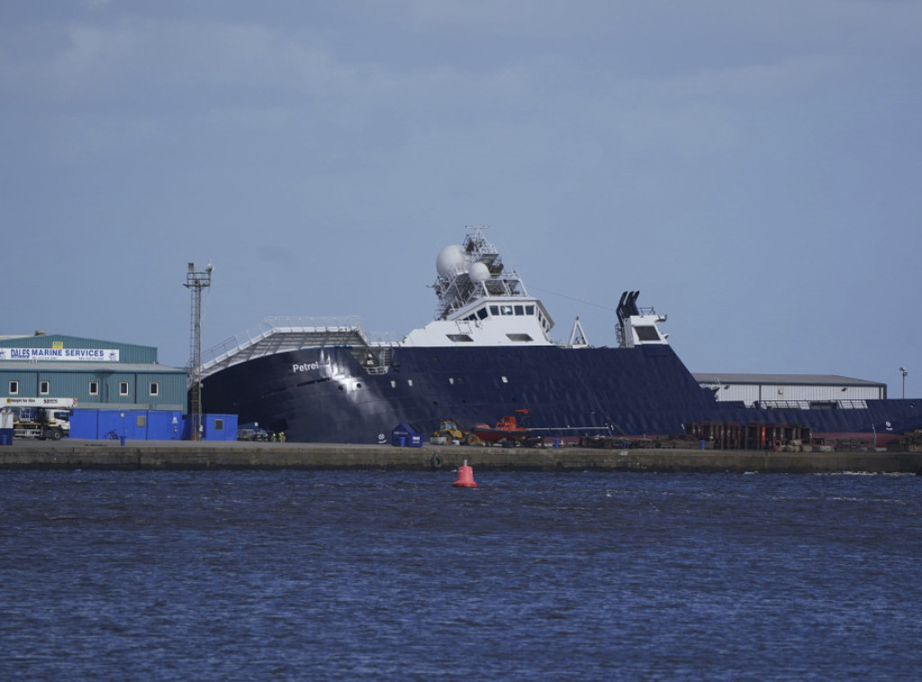 U prevrtanju velikog broda u škotskoj luci povređeno 25 ljudi