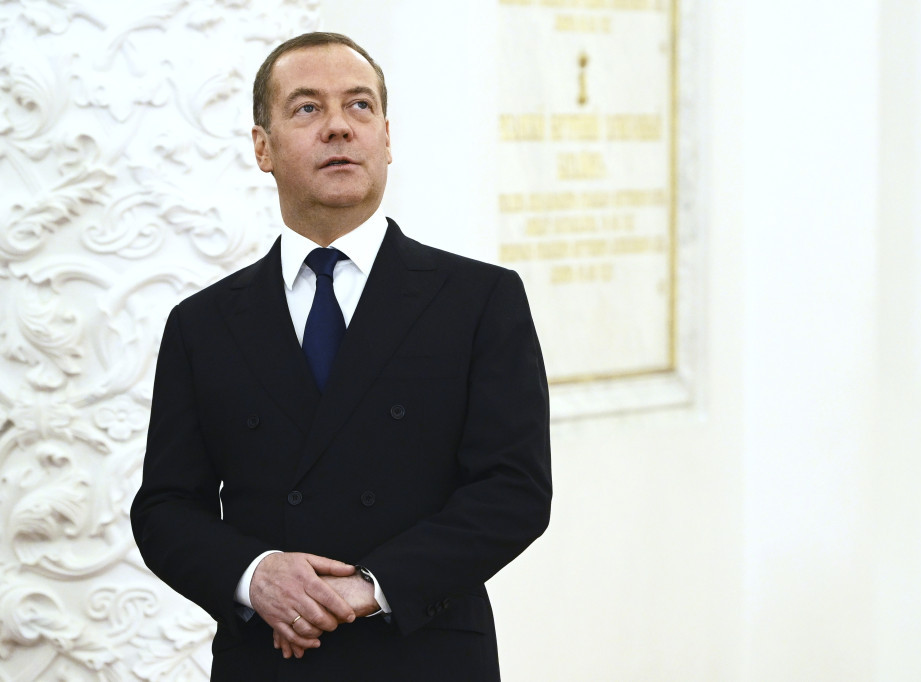 Medvedev: Dalje naoružavanje Ukrajine približava nas nuklearnoj apokalipsi