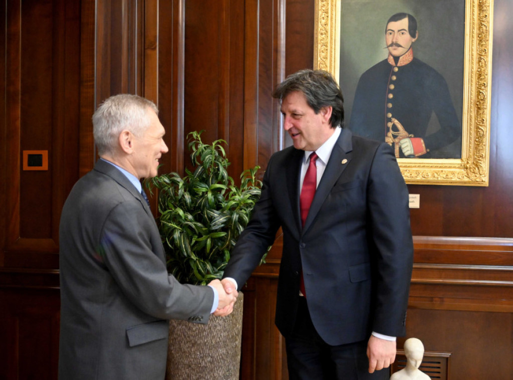 Gasic meets with Botsan-Kharchenko
