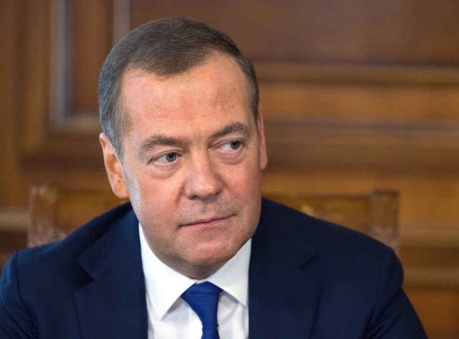 Medvedev: Ukrajina da razmisli da li će koristiti granate sa osiromašenim uranijumom