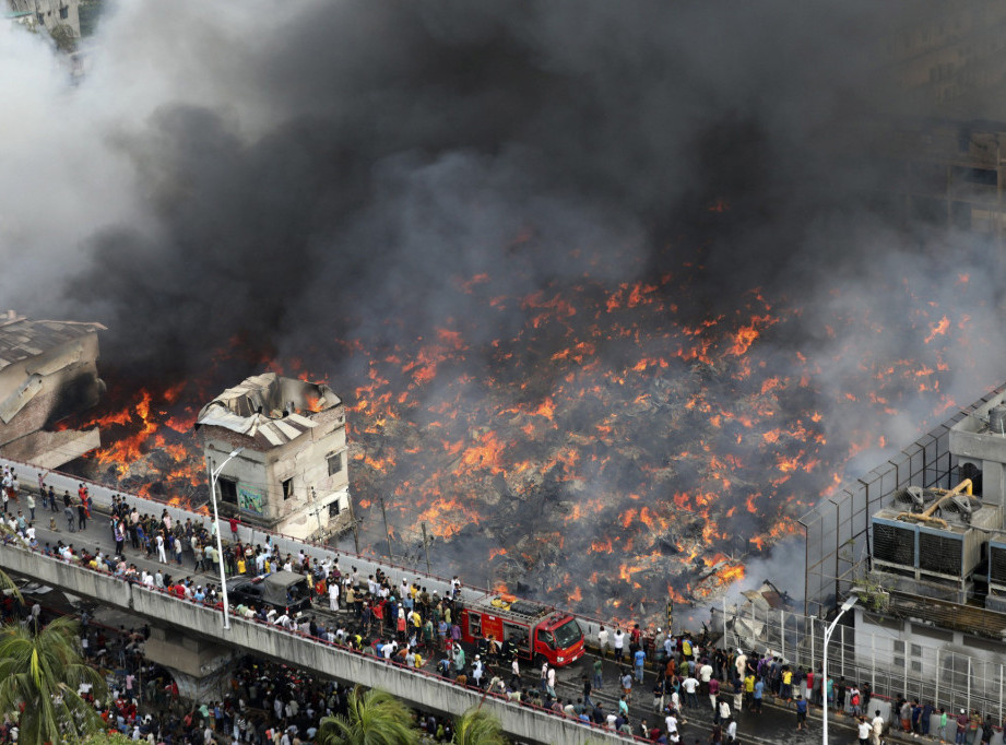 Bangladeš: Veliki požar u Daki, gori najveća tržnica tekstila